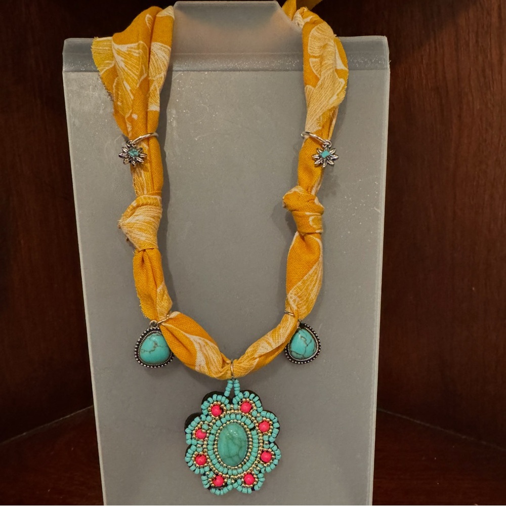 Bandana necklace